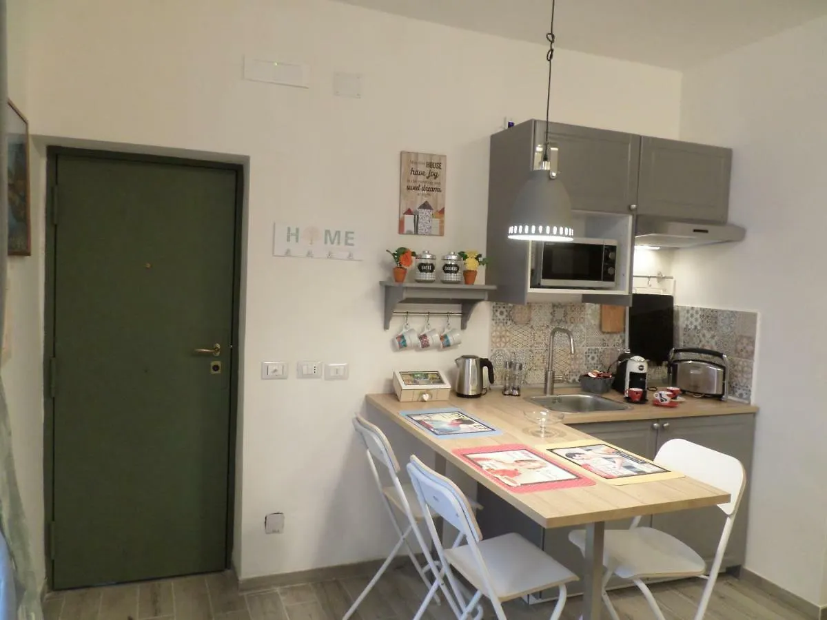 נאפולי Gelso Home 0*,